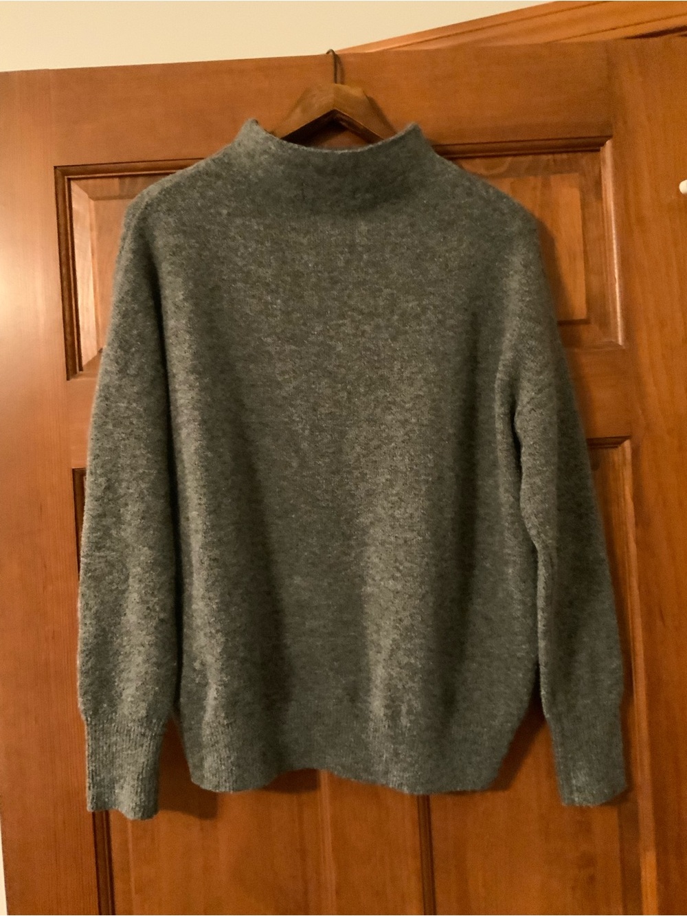 Women’s Karen Kane Grey Mock Neck Sweater, size XS - Picture 2 of 4